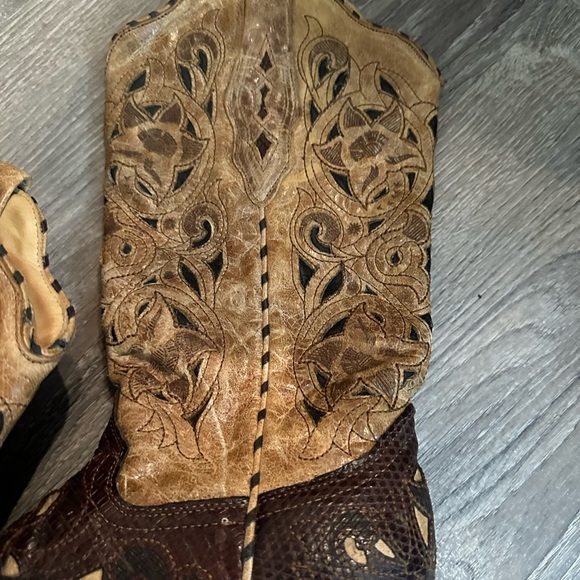 Corral Boots - Picture 4 of 7